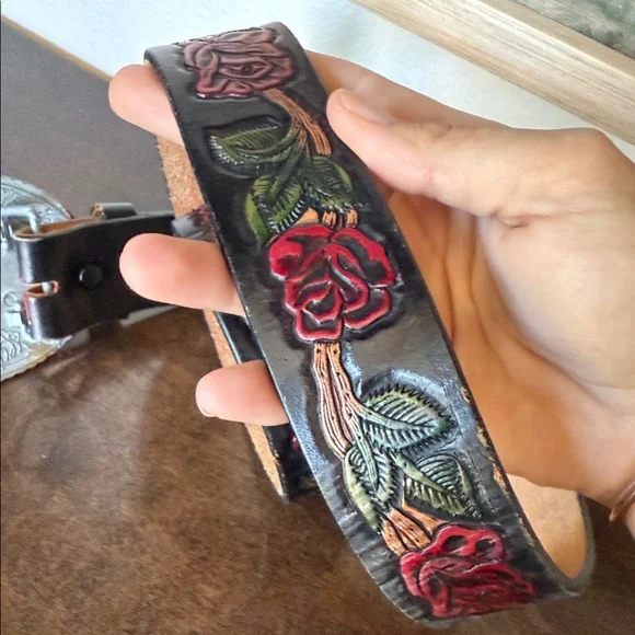 Guns N' Roses Leather Belt with Colorful Buckle - Size 32 - Picture 7 of 8